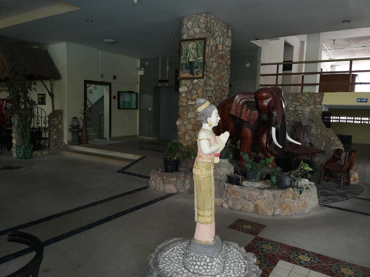 Villa Germania Pattaya Luaran gambar